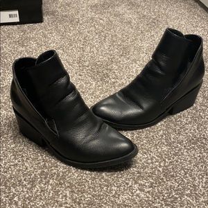 Apt. 9 ankle boots